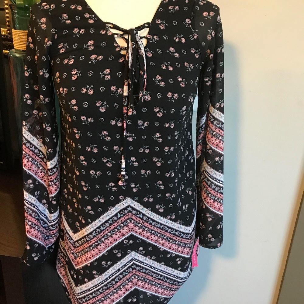 NWT XHILARATION DRESS - Size Small